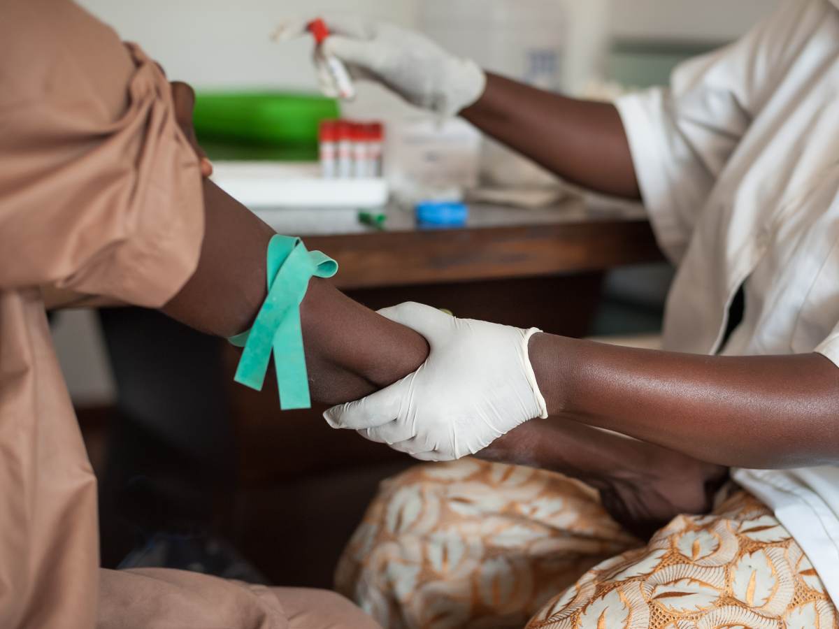 Američki rezovi ugrožavaju borbu protiv AIDS-a Američki rezovi ugrožavaju borbu protiv AIDS-a