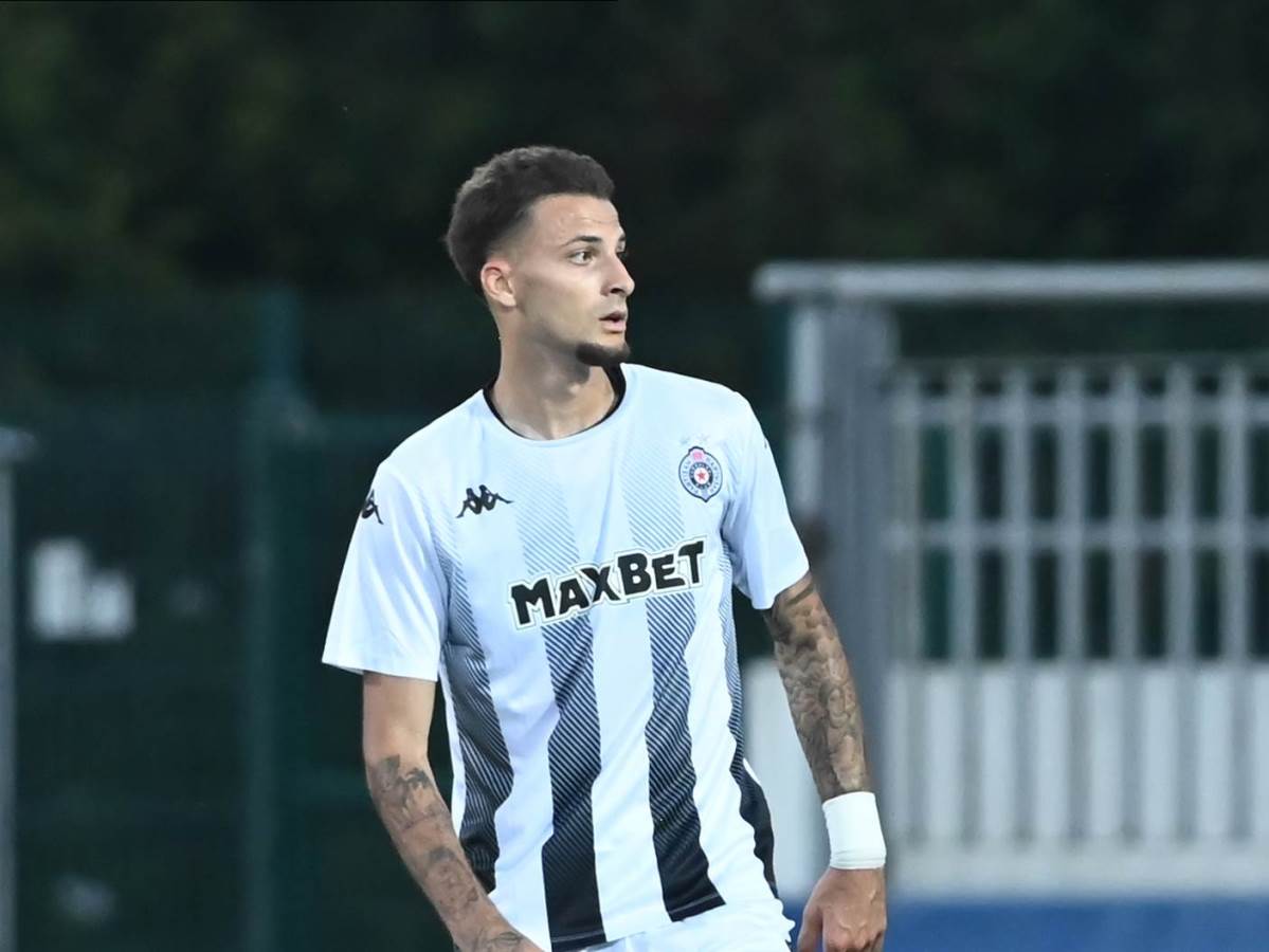 Štoper Partizana Milovanović bio u problemu na meču protiv AEK iz Larnake Štoper Partizana Milovanović bio u problemu na meču protiv AEK iz Larnake
