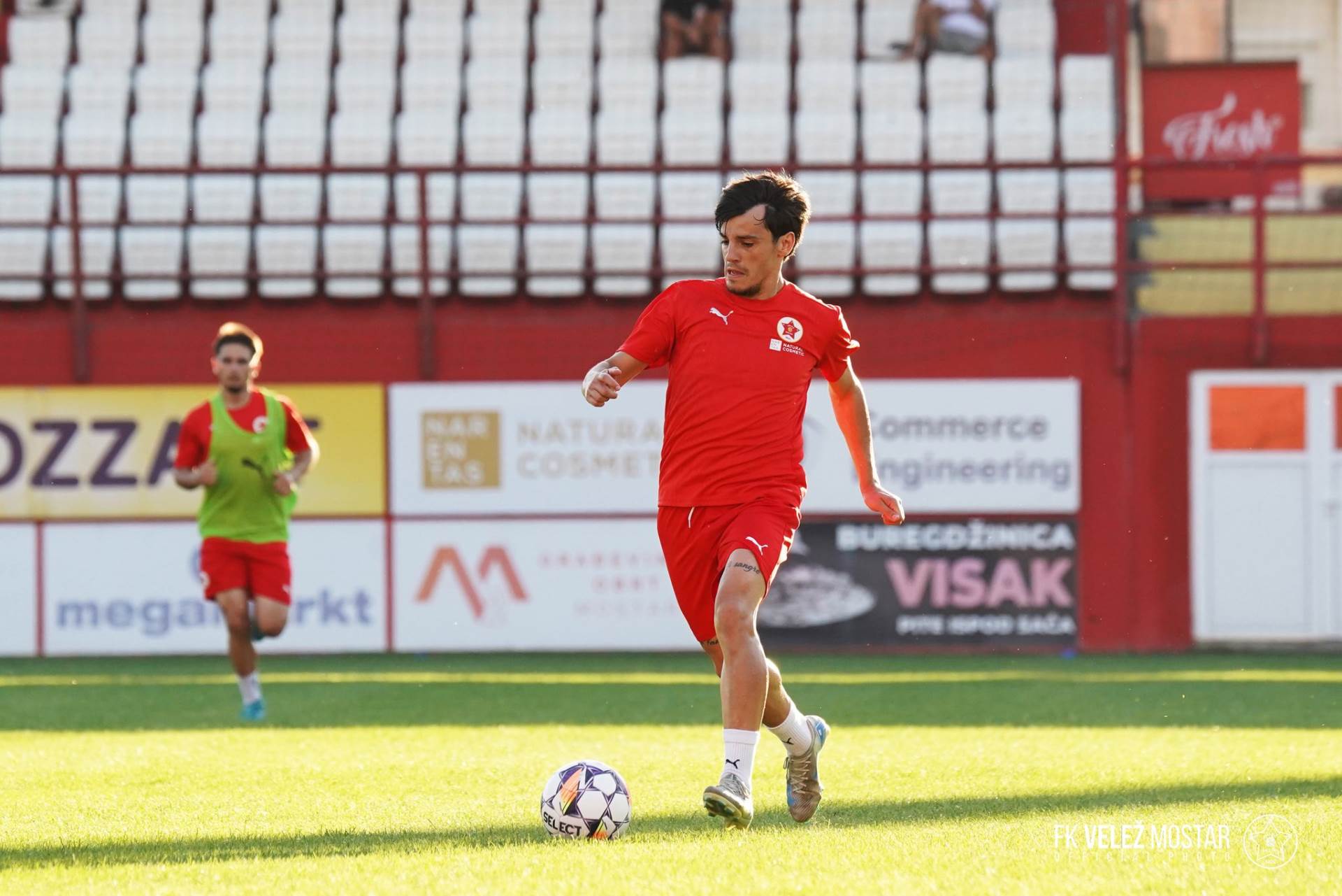 Almedin Ziljkić gol s pola terena VIDEO Almedin Ziljkić gol s pola terena VIDEO