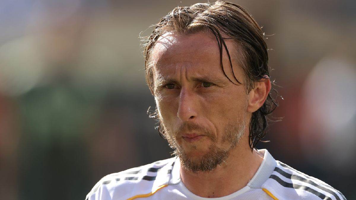 Luka Modrić stigao u Milan nije pričao sa novinarima Luka Modrić stigao u Milan nije pričao sa novinarima