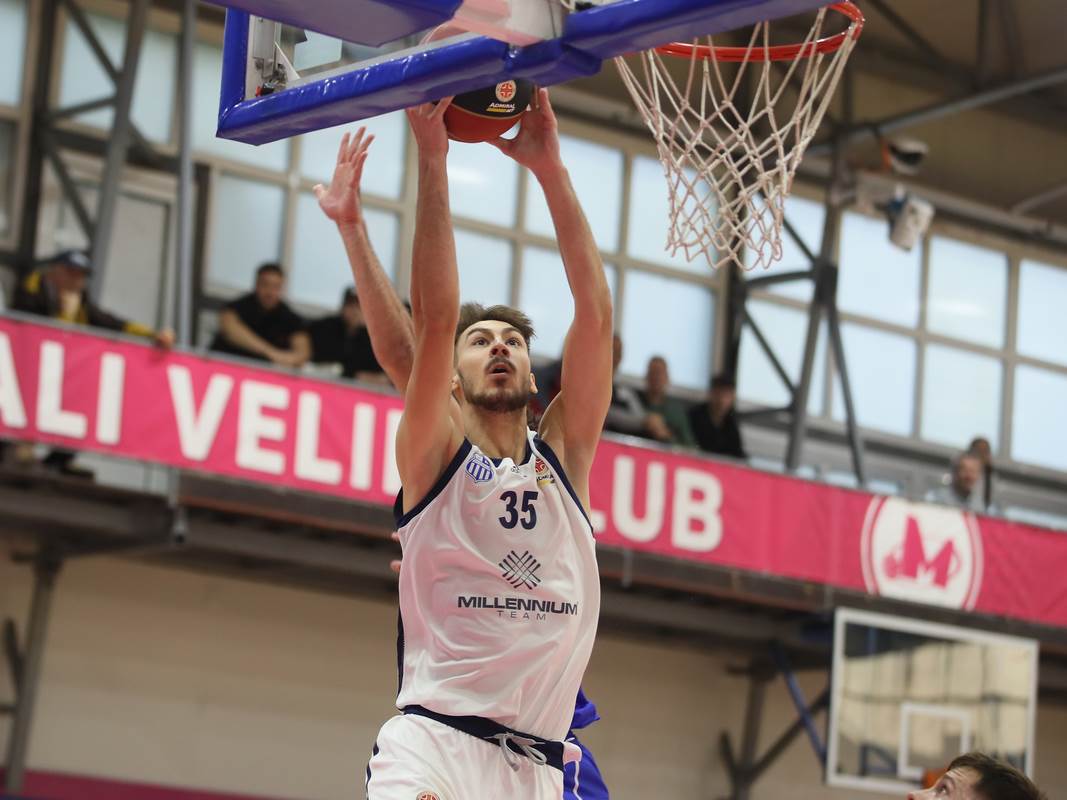 Mlada reprezentacija Srbije u osmini finala Eurobasketa Mlada reprezentacija Srbije u osmini finala Eurobasketa