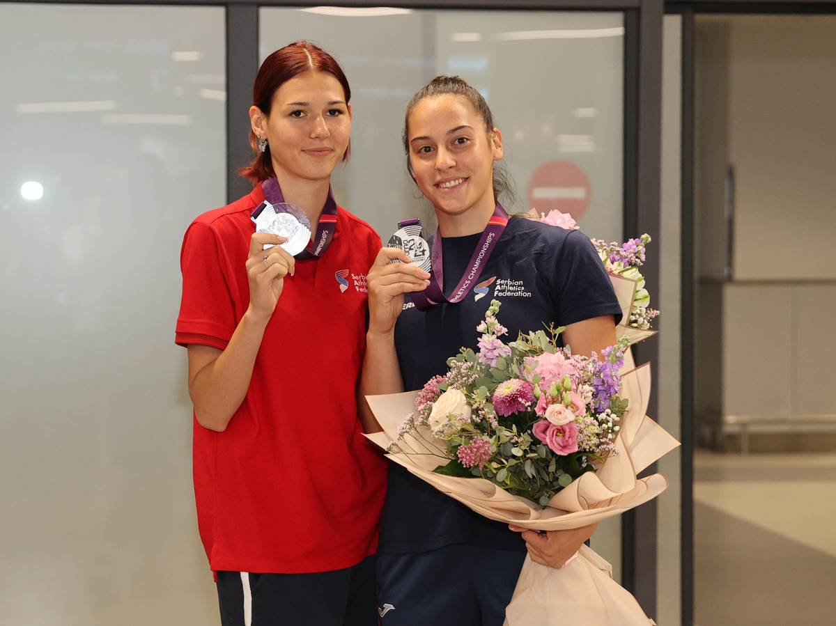  angelina topic i adriana vilagos u finalu evropskog prvenstva 