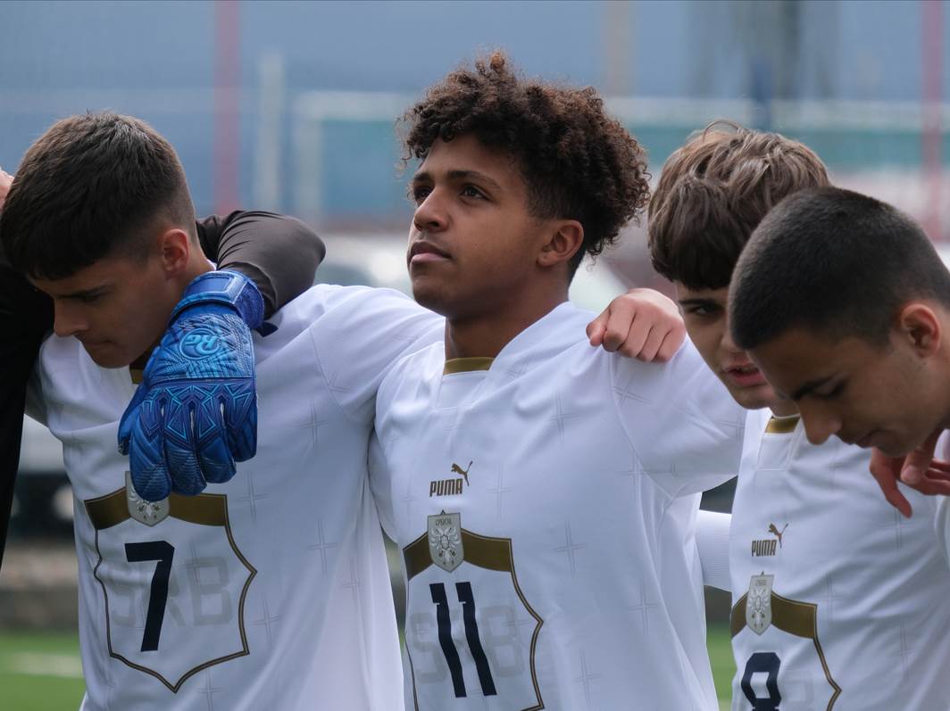 luis zecevic dzon potpisao za arsenal luis zecevic dzon potpisao za arsenal