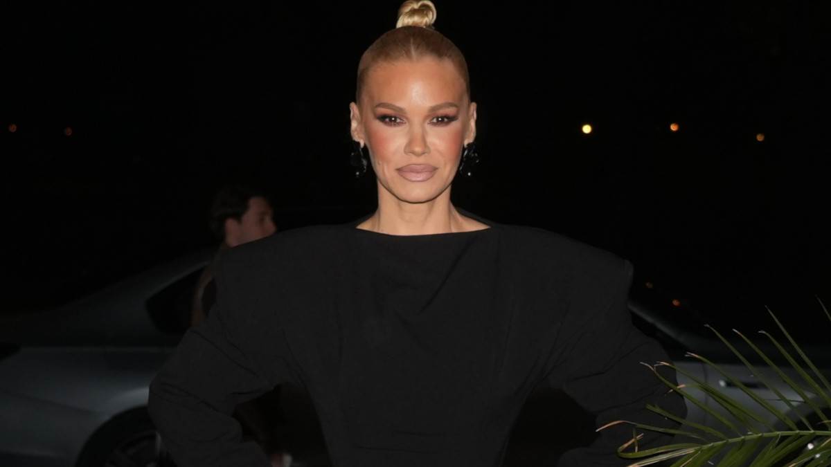  Nataša Bekvalac izvadila silikone 