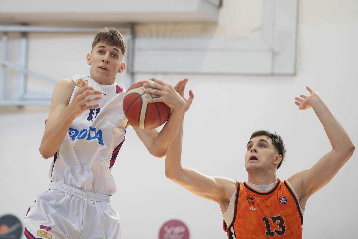 Lazar Stojković novi košarkaš Crvene zvezde Lazar Stojković novi košarkaš Crvene zvezde