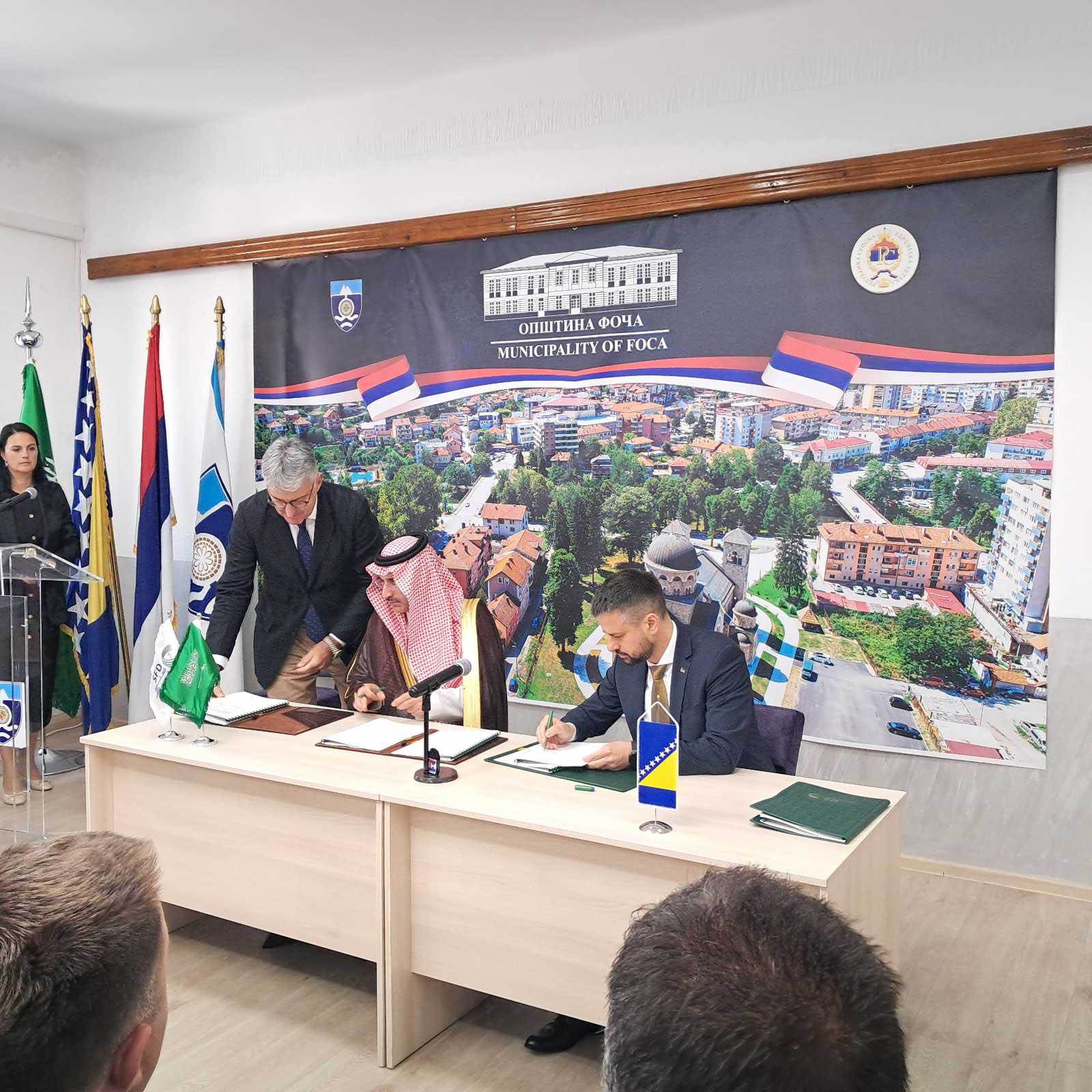  Potpisani zajmovi za naučno-tehnološki park i studentski dom u Foči 