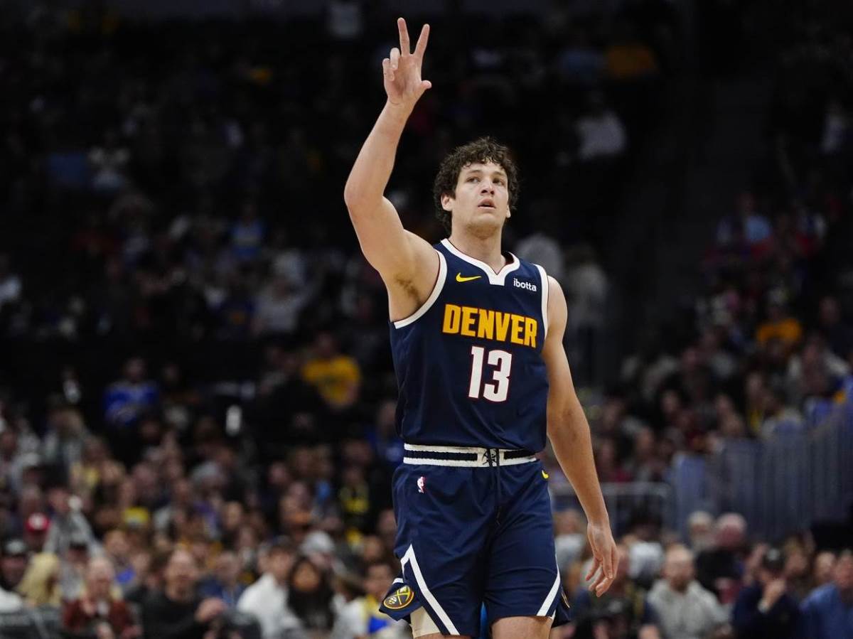  Memfis doveo centra iz Denvera  