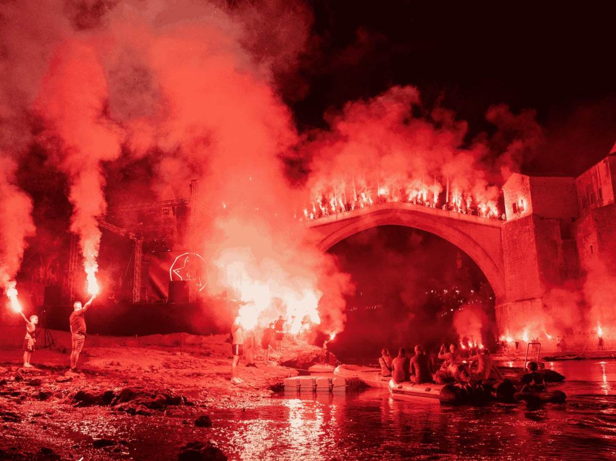  FK Velež održana Crvena noć u Mostaru 