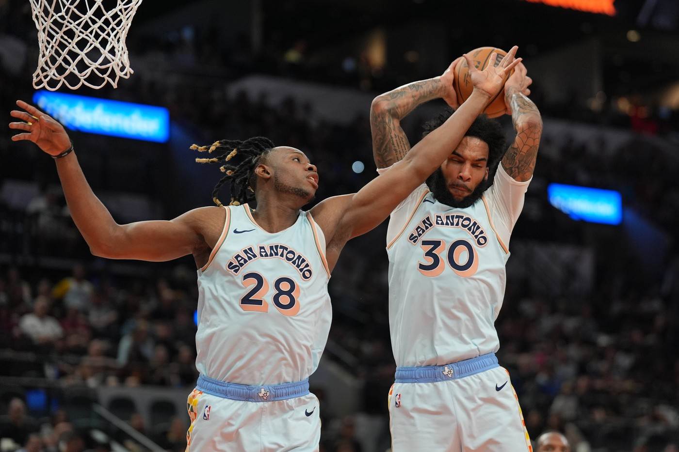  carls besi dolazi u partizan 