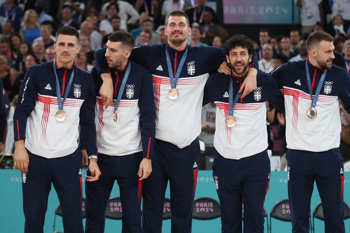  Samo jedan iz Pariza "otpao" za Eurobasket: Šta je Svetislav Pešić promijenio na spisku Srbije? 