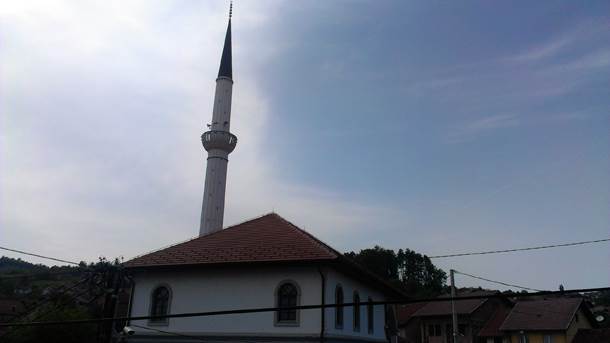  Makedonija: Džamije pune migranata, nema mjesta za vjernike 