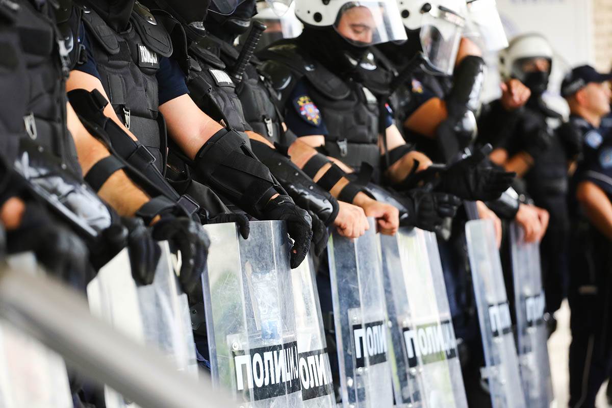  Sukob ispred univerziteta u Novom Pazaru 