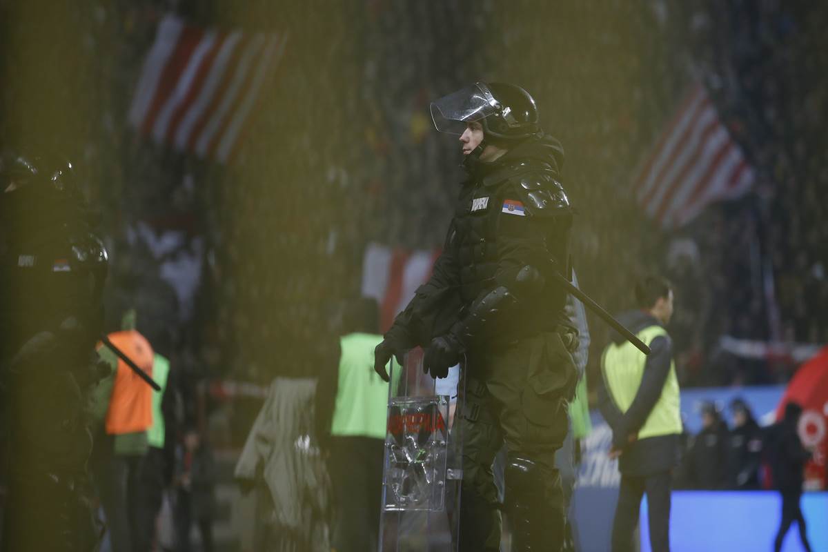  mup o tuci delija i policije pred crvena zvezda linkoln 