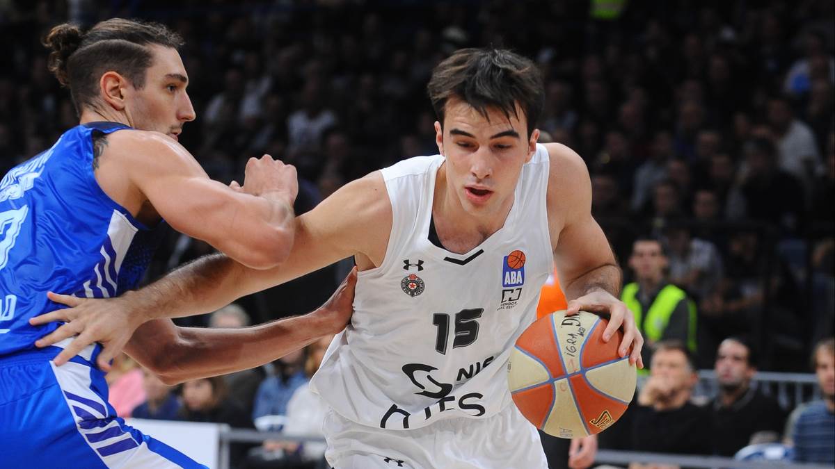  Marko Pecarski ide u AEK 