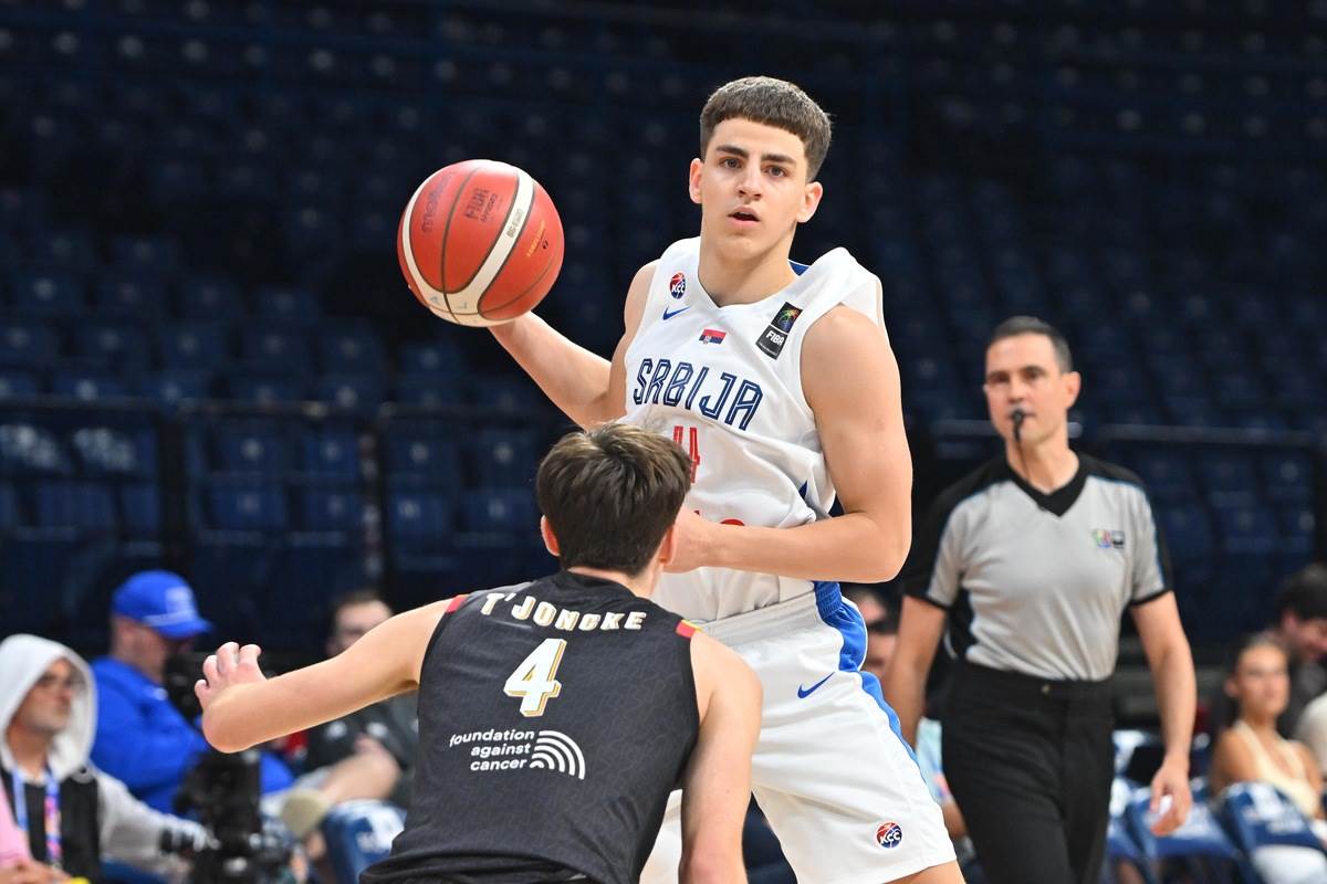  Srbija protiv Italije u četvrtfinalu U19 Evropskog prvenstva 