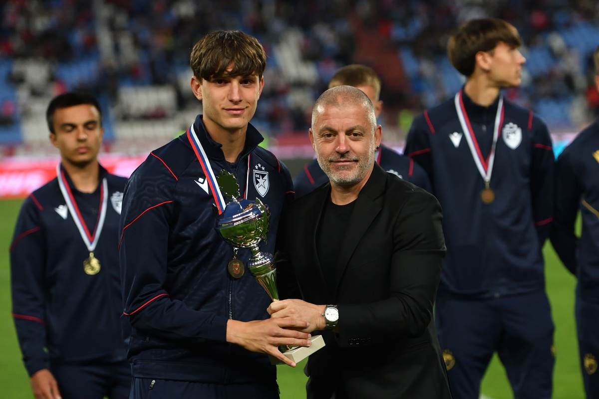  Nikola Lazetić podnio ostavku u Fudbalskom savezu Srbije 