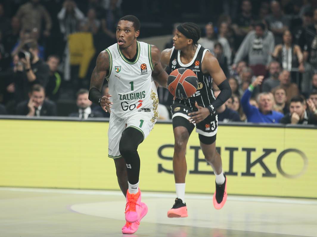  Loni Voker potpisao za Makabi Tel Aviv 