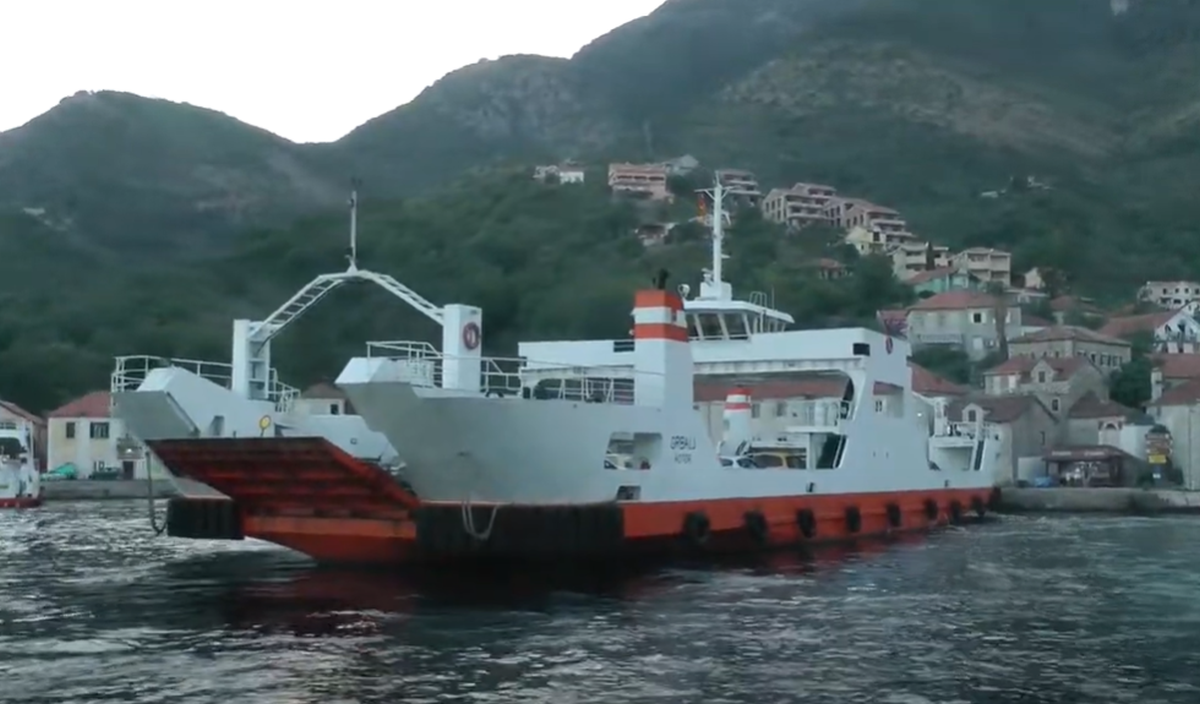  Ograničenje rada trajekta u Boki Kotorskoj 