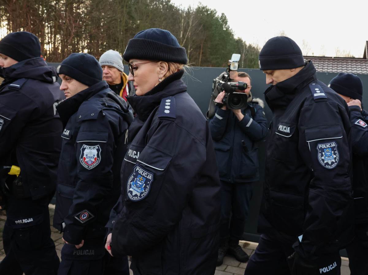 Upozorenje poljska policija za navijače Crvene zvezde 