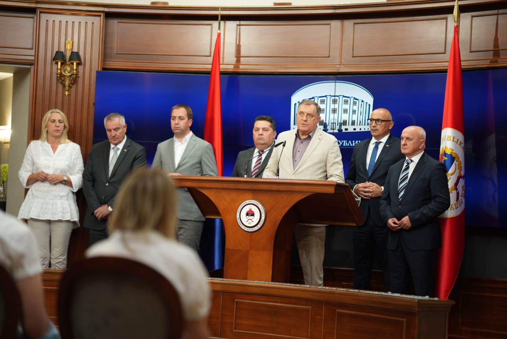  Milorad Dodik najavio referendum  