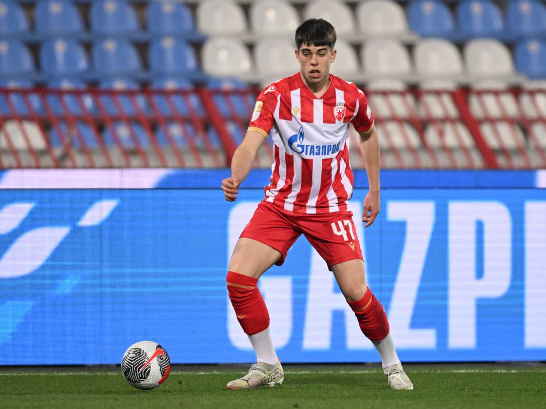  Sent Etjen kupio Strahinju Stojkovića iz Zvezde 