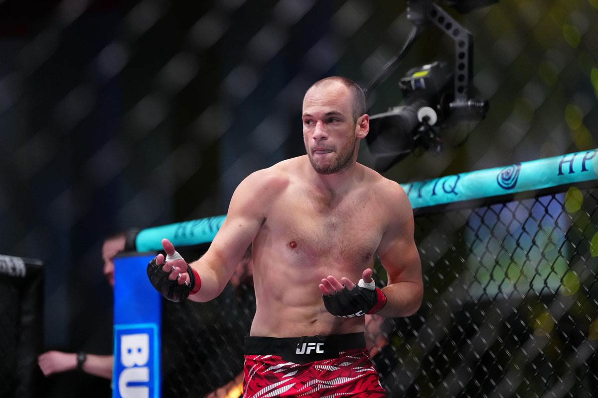  Uroš Medić slavio u Las Vegasu protiv Gilberta Urbina 