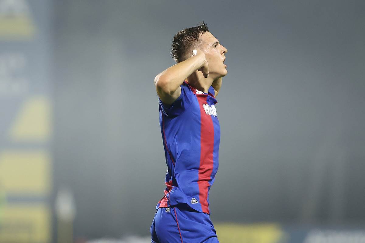  Milan želi Andrea Kostića 