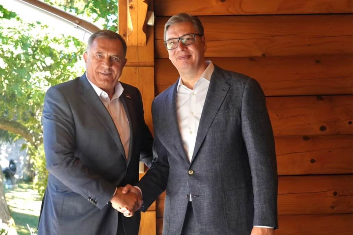  Sastali se Dodik i Vučić 