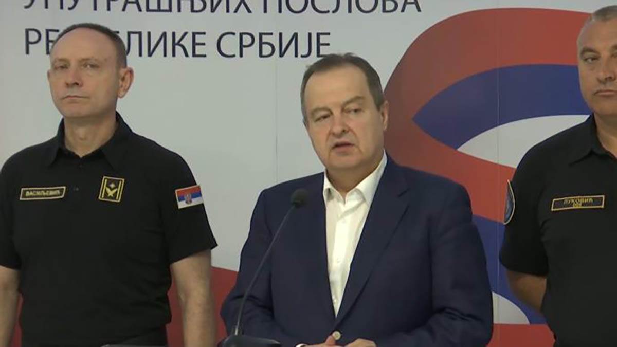  Ministar Dačić o sinoćnjim nemirima na ulicama 