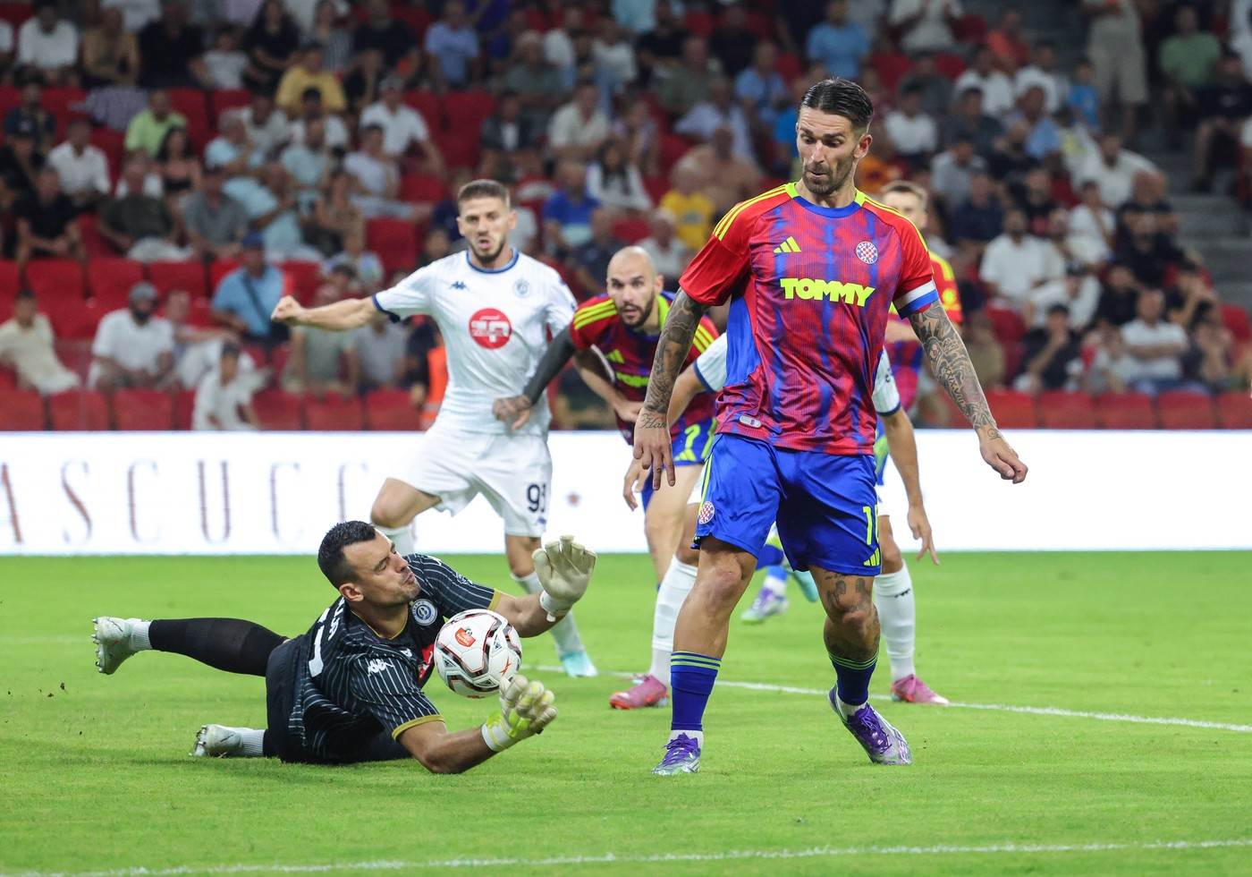 Hajduk iz splita pod prismotrom uefa potencijalni rival partizana 