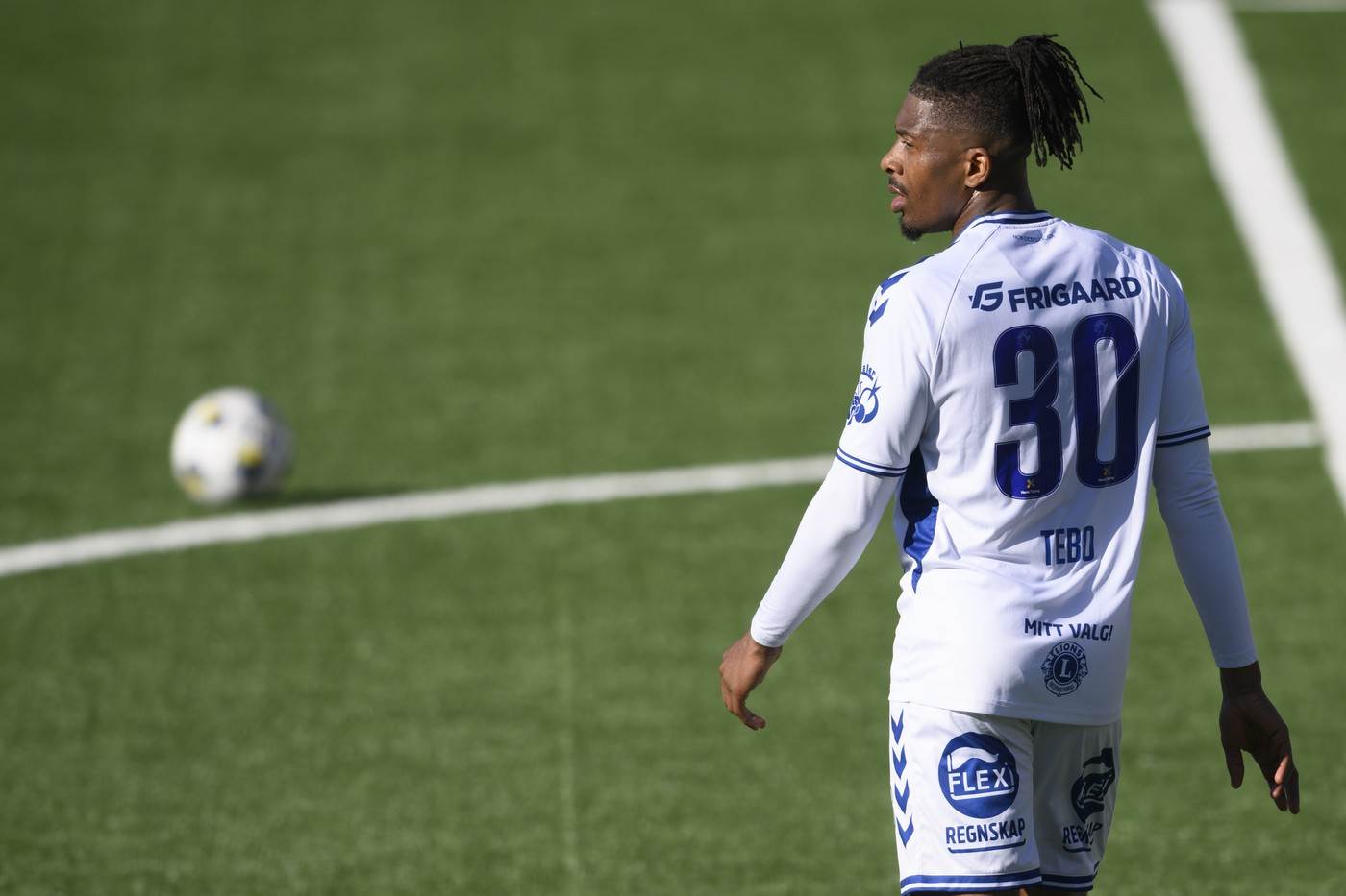  Frenklin Tebo Učena potpisuje za Crvenu zvezdu 