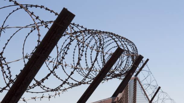  Mađarska počela graditi zid na granici sa Srbijom 