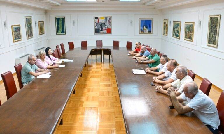  Sastanak sa taksi prevoznicima u Banjaluci 