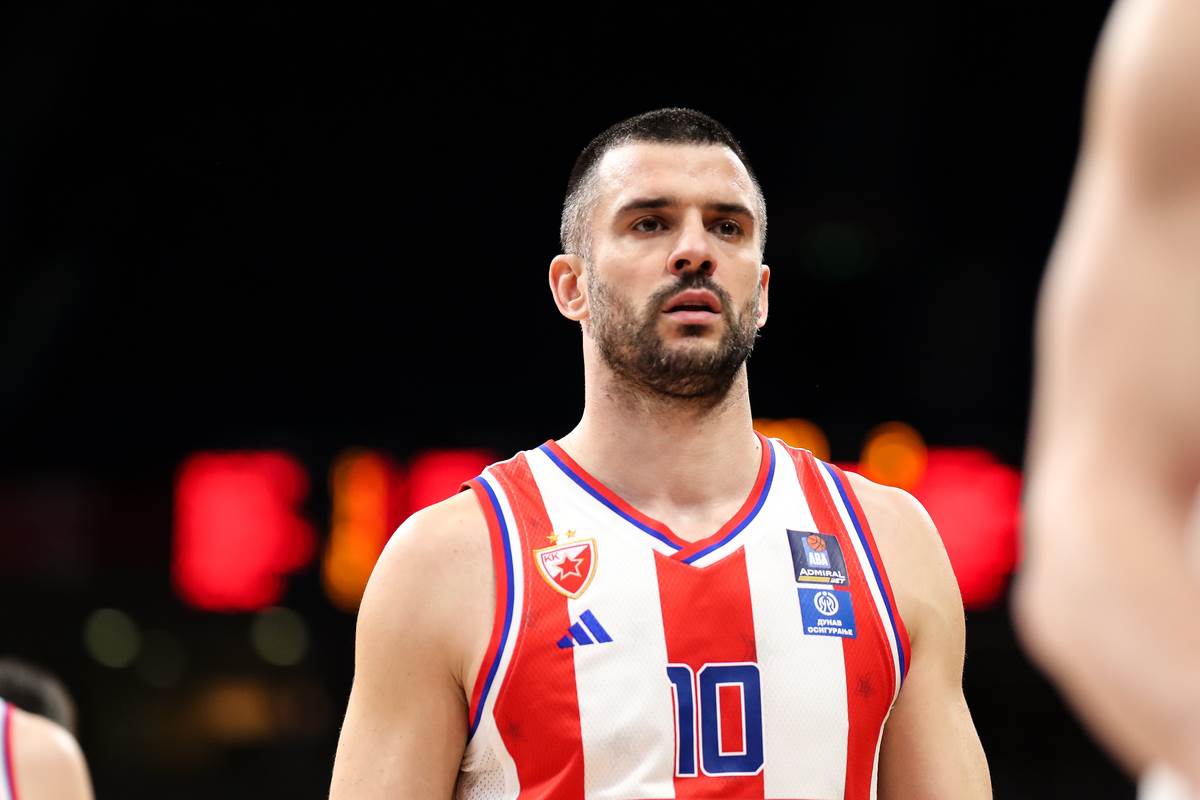  Branko Lazić više nije košarkaš Crvene zvezde 