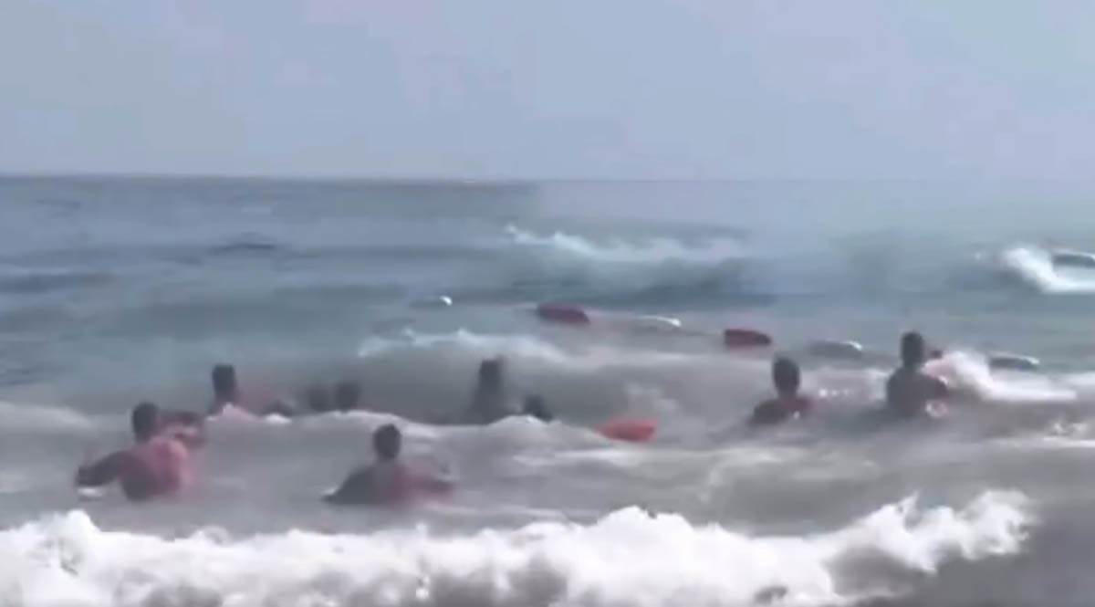  Žena u crnoj gori zamalo da pogine u nemirnom moru 