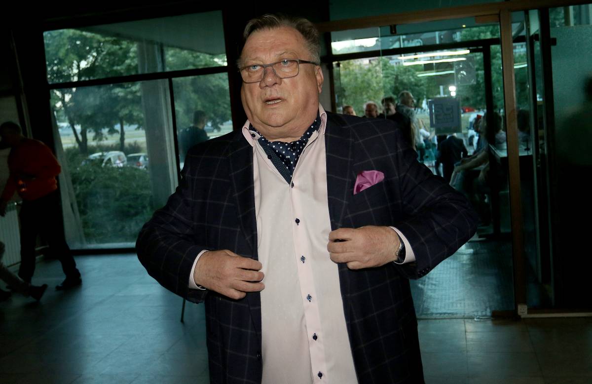  Halid Bešlić u lošem zdravstvenom stanju, otkazan koncert 