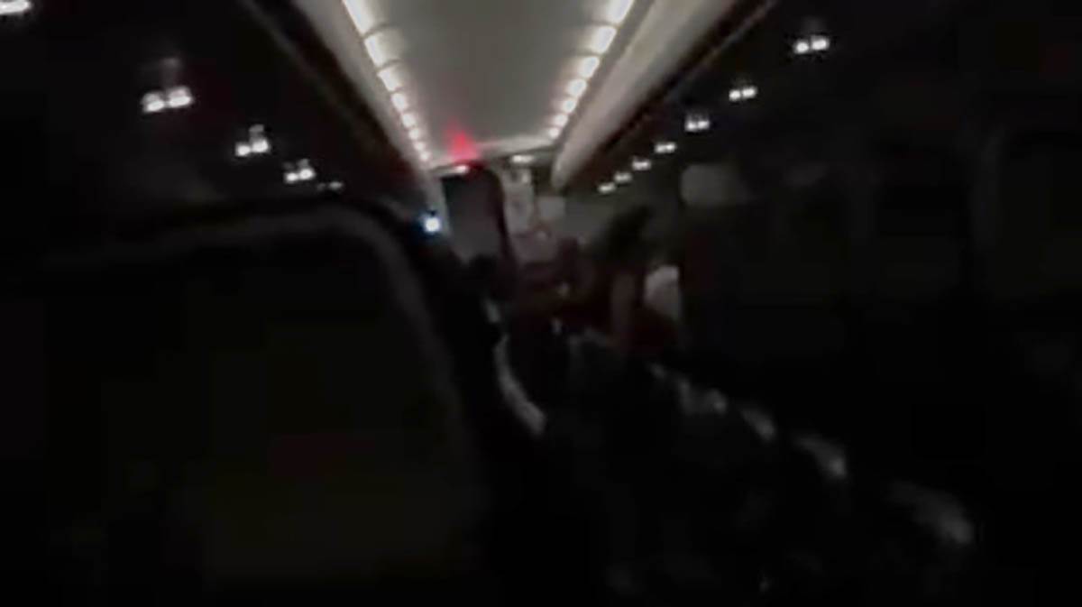  Putnici vrište na letu za Rim zbog turbulencija 