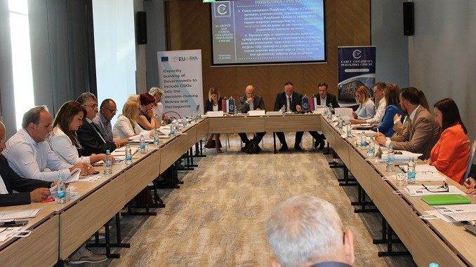  Nedjelja kao praznik: Sindikati i poslodavci u RS traže rješenja za radni dan 