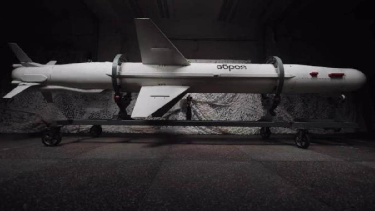  Ukrajina pokazala raketu Dugi Neptun 