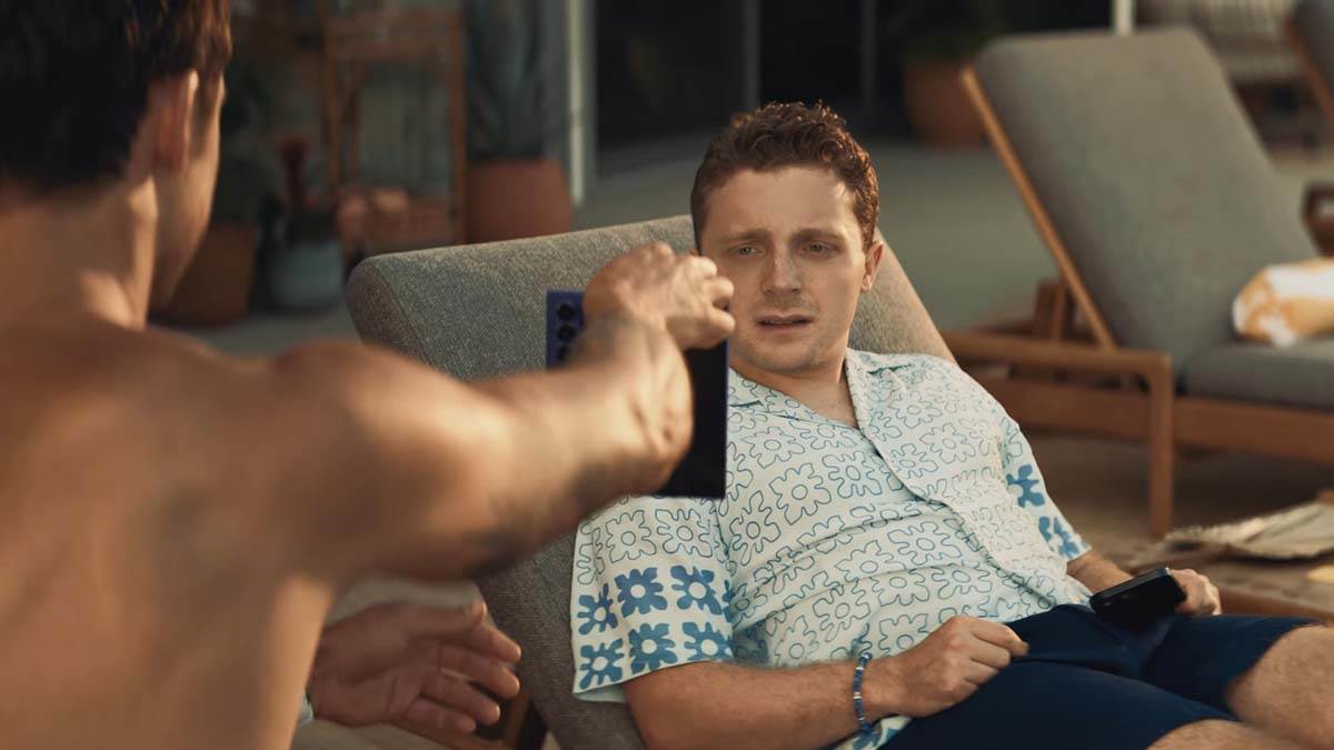  Samsung ponovo bocnuo Apple u novoj reklami: Može li tvoj telefon ovo? 