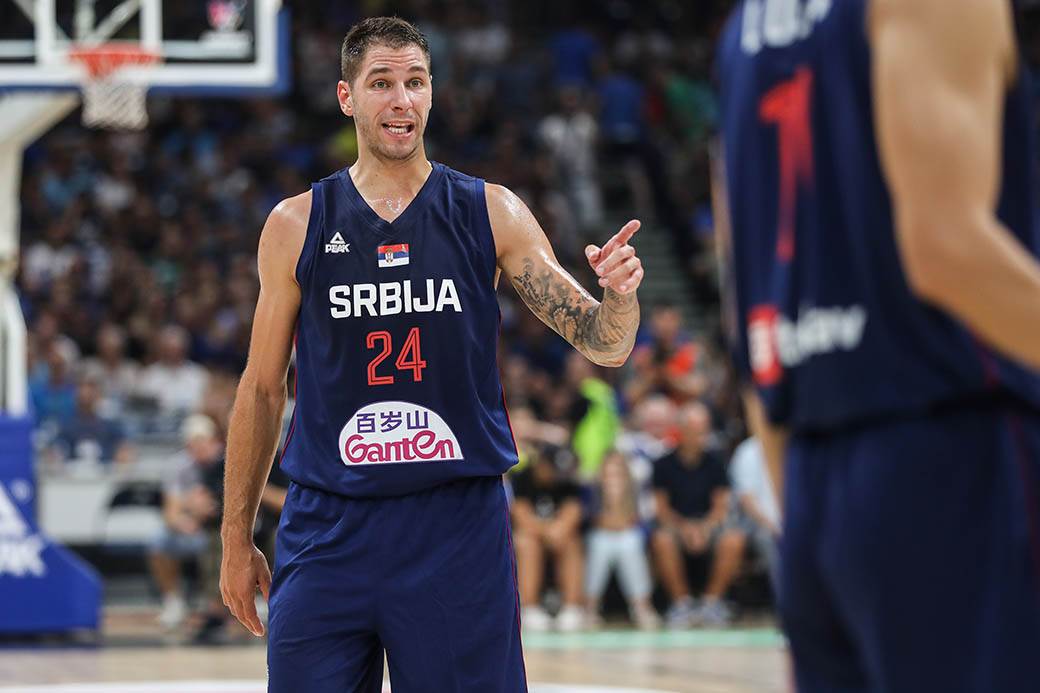  Stefan Jović na meti Valensije 