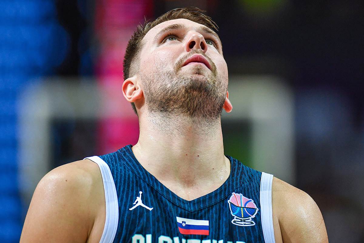  Luka Dončić bio u WC-u tokom intoniranja himni 