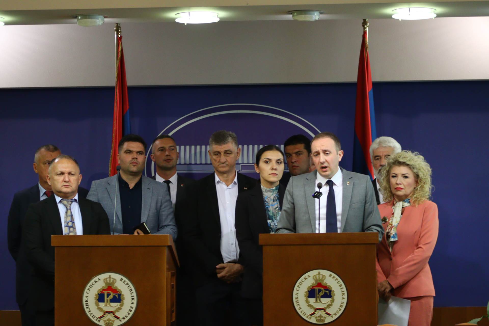  SDS i PDP bojkotovali ekspoze mandatara nove vlade RS 