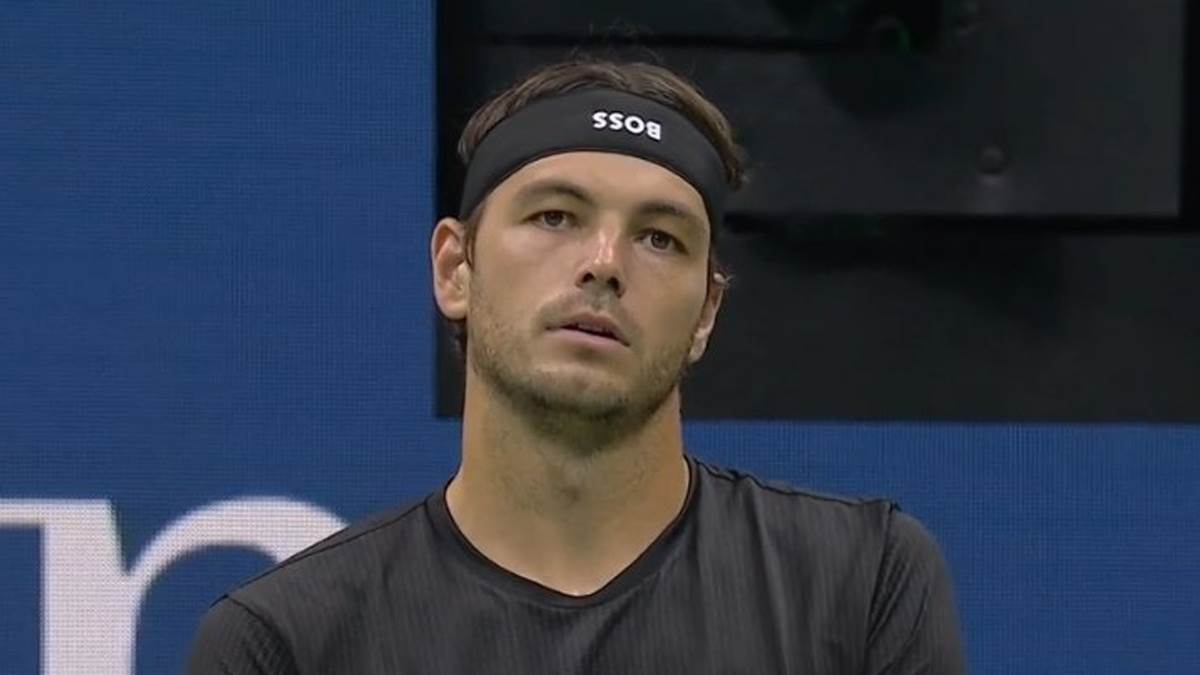  Tejlor Fric stavio znojnicu naopako 