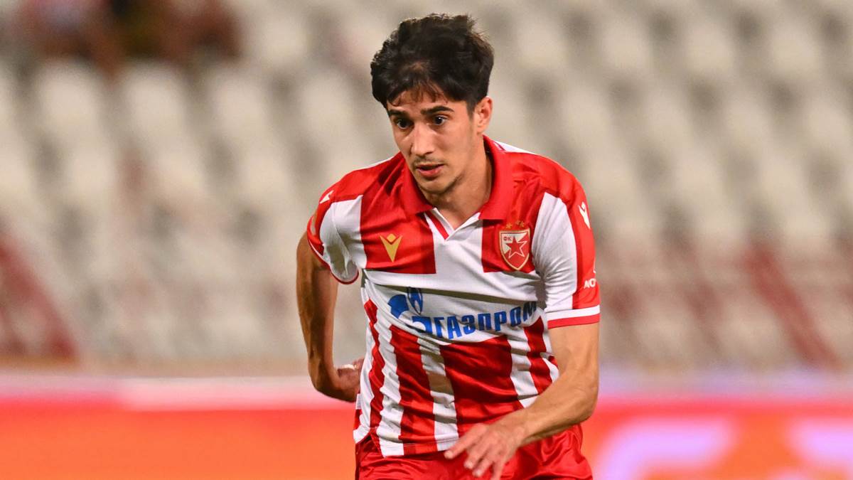  Crvena zvezda prodaje Jegora Pruceva 