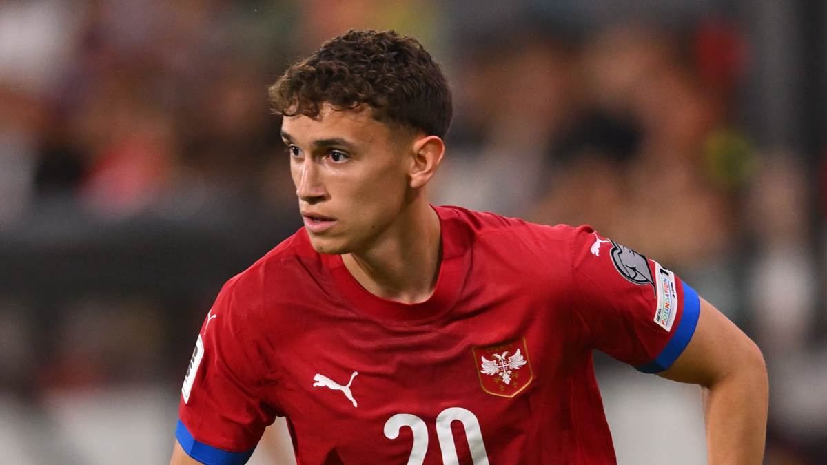  Stefan Mitrović napustio Veronu 