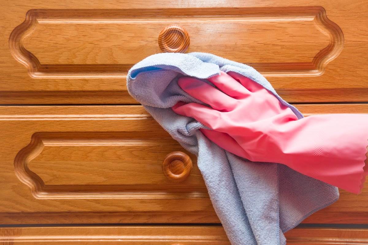  Kako sačuvati drveni pod i namještaj 