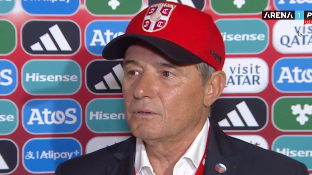  Dragan Stojković Piksi poslije utakmice Letonija Srbija 