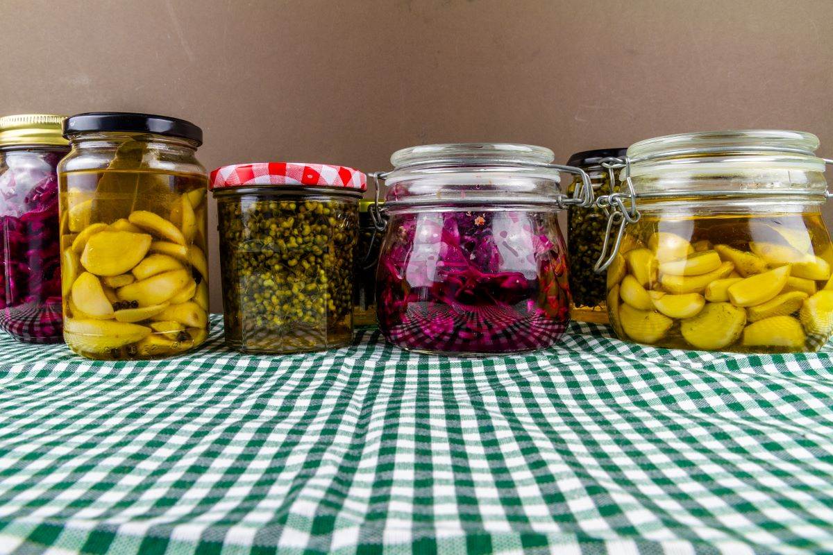  Trik kako da sačuvate zimnicu od kvarenja 