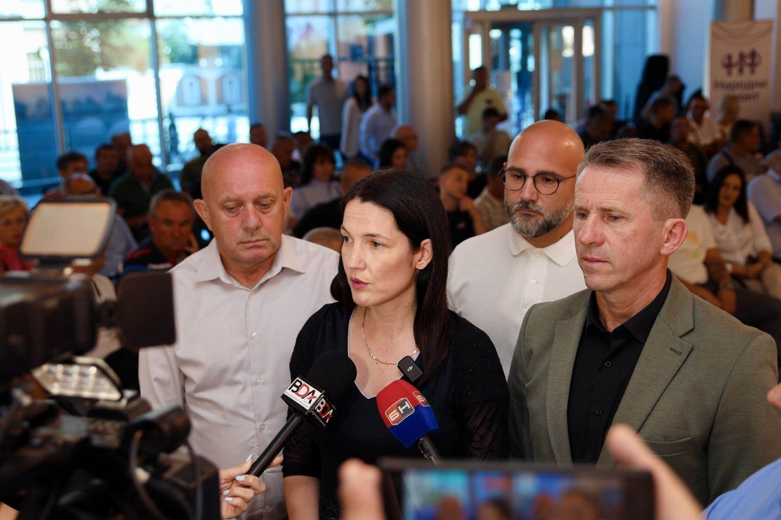  Narodni front izlazi na prijevremene izbore u RS 